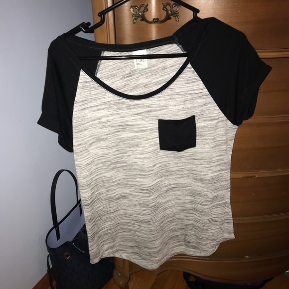 Short sleeve shirt - Picture 1 of 1